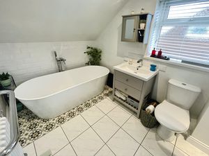 Bathroom - click for photo gallery